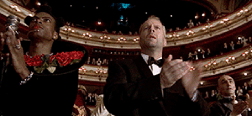 Аплодисменты с криками браво