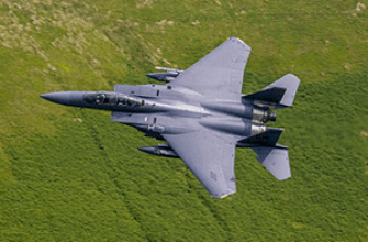 F-15 преодолевает звуковой барьер