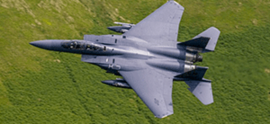 F-15 преодолевает звуковой барьер