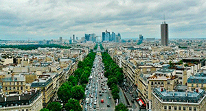 Звук города — на картинке улица Парижа