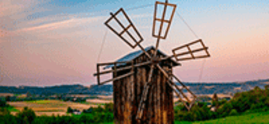 Ветряная мельница скрипит