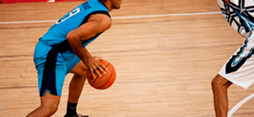 Баскетболист готовится к броску —звуки баскетбола