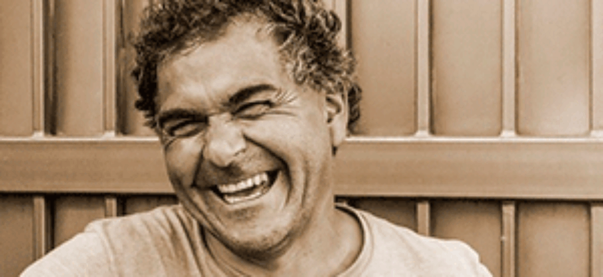 Смеющийся мужчина — звук смеха для монтажа