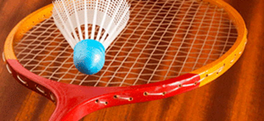 Воланчик лежит на ракетке — звуки игры в бадминтон