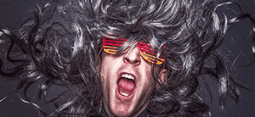 Музыкант смеется — смешные звуки для монтажа