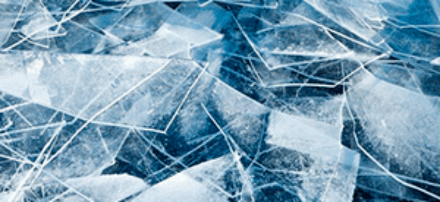 Треск льда звук тонких пластин льда, лежащих друг на друге