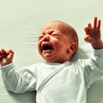 Новорожденный ребенок плачет — иллюстрация к публикации «Плач новорожденного ребенка скачать»