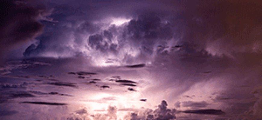 Скачать звук грома — на картинке грозовое темное небо