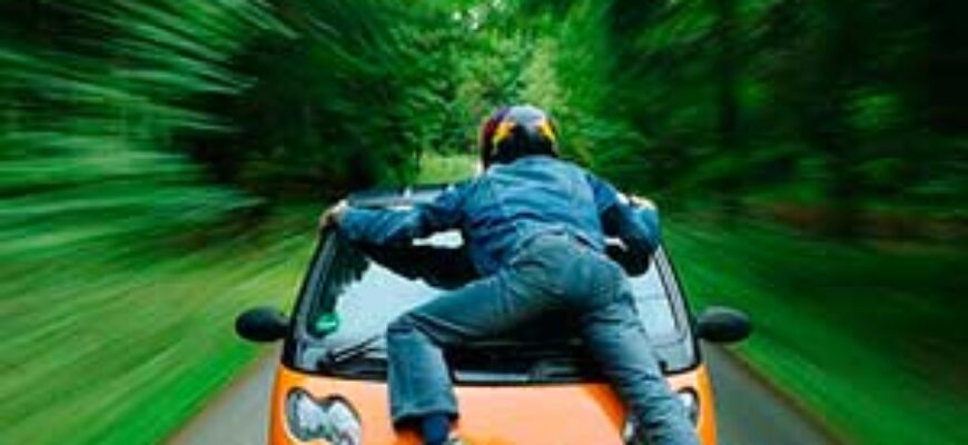 Машина сбивает человека звук