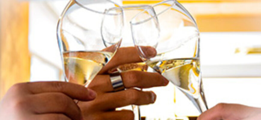 Звон бокалов звук скачать